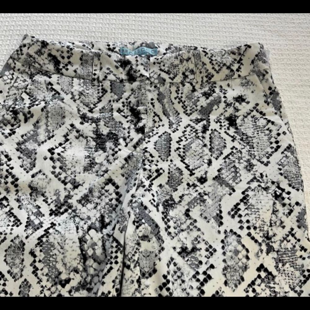 PROSECCO Abstract Pattern Pants Size 6. NWT NWT - image 3